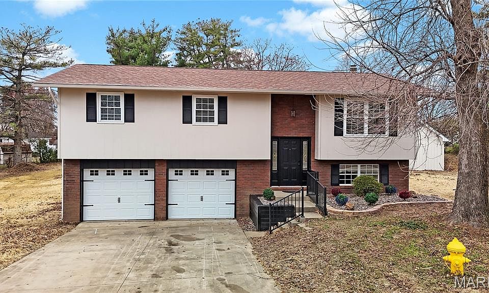 1st image of 208 Yorktown Dr