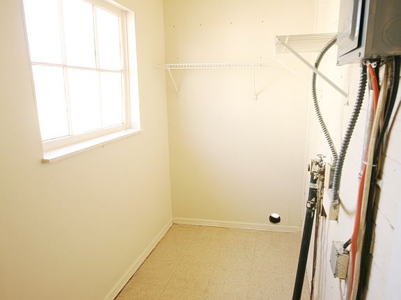 3rd image of 502 N 7th Ave