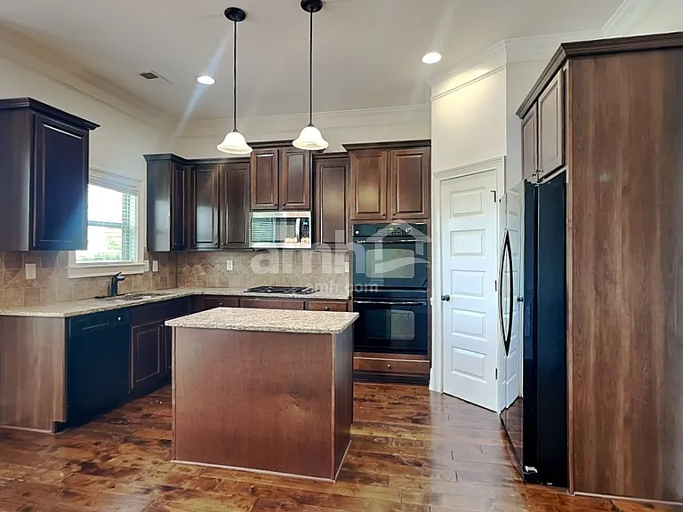 3207 Trinity Grove Dr — Photo 3