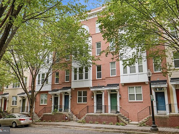 3rd image of 2500 Sayles Pl SE APT 8
