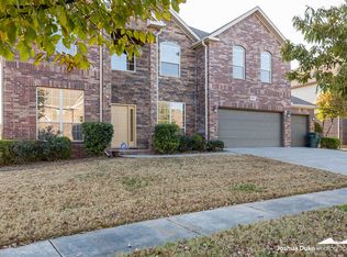 1655 S Coopers Cv, Fayetteville, AR 72701