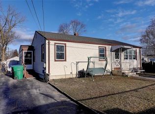 428 Chestnut St, Warwick, RI 02888