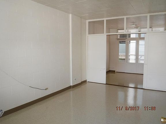 2nd image of 516 Kamoku St APT 204