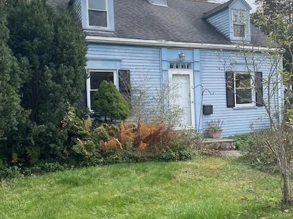 106 Grove Street, West Hartford, CT 06110