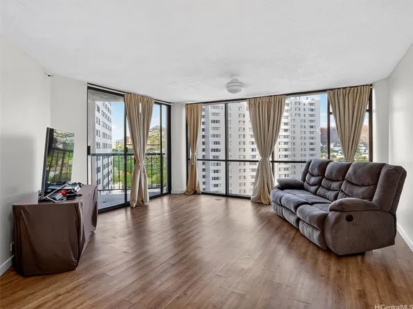 60 N Beretania St APT 1706, Honolulu, HI 96817
