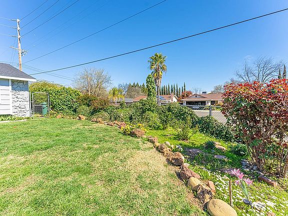 3rd image of 9073 Terramore Dr