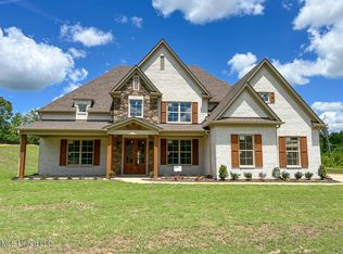 234 Poplar Ln, Holly Springs, MS 38635