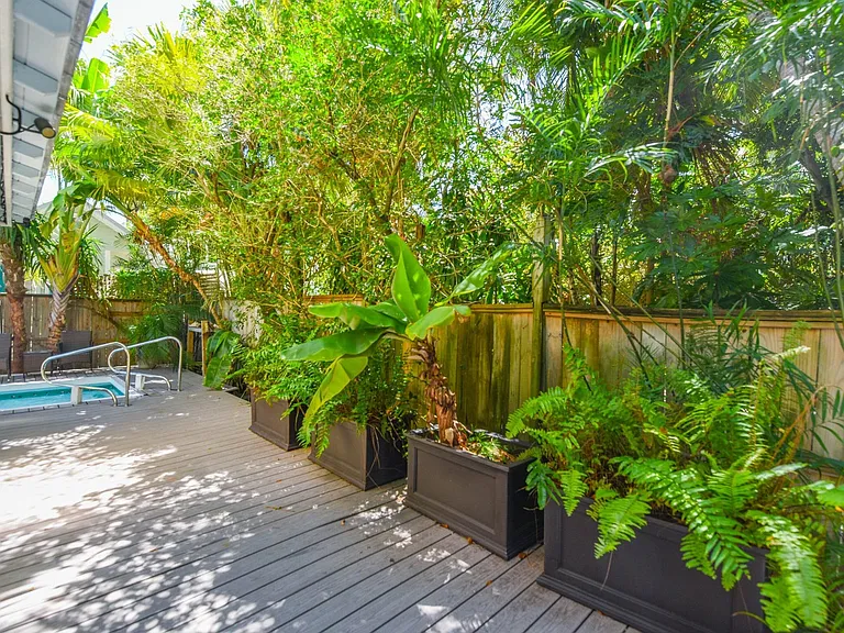524 White St — Photo 12