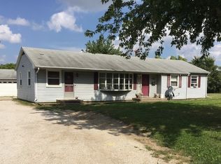 202 Briar Ln, Champaign, IL