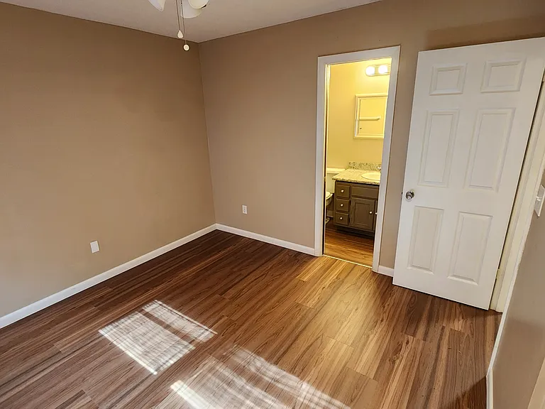 965 Fay Blvd — Photo 34