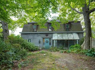 15 Crescent St, Stow, MA 01775