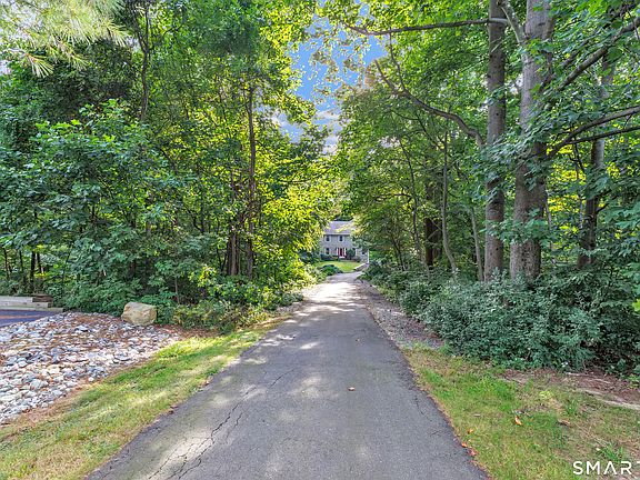 2nd image of 32 Shari Drive