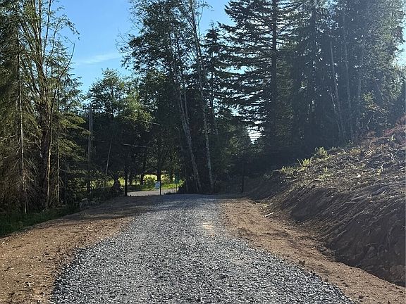 4th image of 215 Mineral Road N