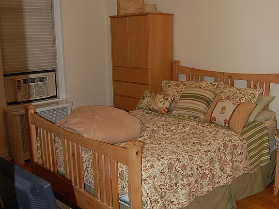 2nd image of 200 W 90th St Unit 15U