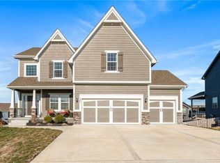 900 N Sam Barr Dr, Kearney, MO 64060