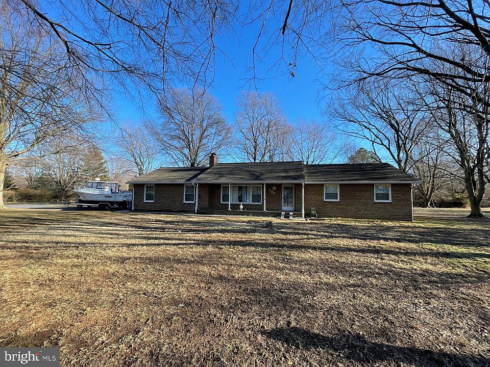 1st image of 301 Tower Dr