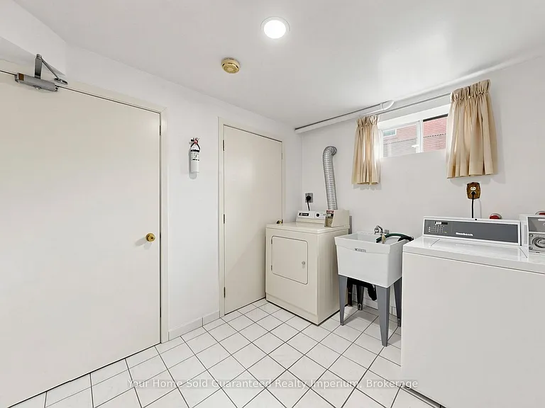 129 Melrose St — Photo 25
