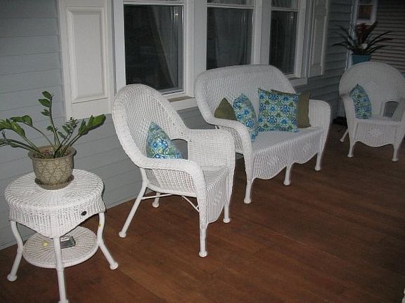 Porch w/ wood floor