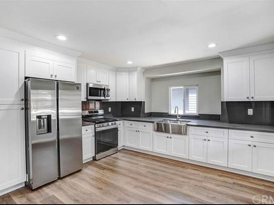 1st image of 637 W Olive St