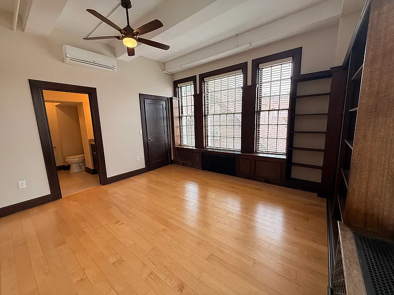 City Club Apartments — Photo 25