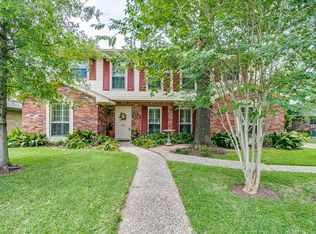 414 Bayou View Dr, Seabrook, TX 77586