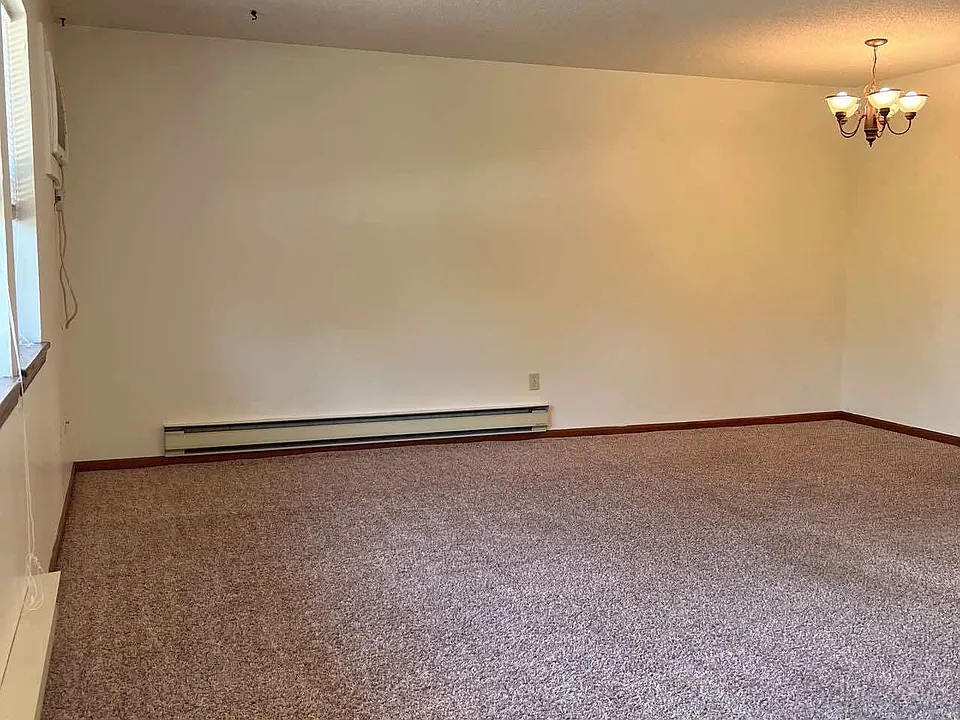 700 S Holden St