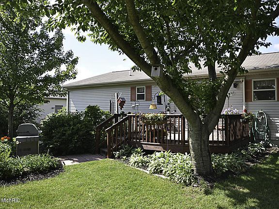 4th image of 31821 Pawton Ln