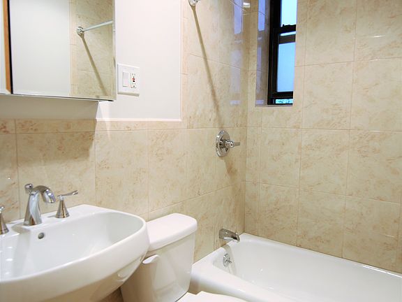 5th image of 303 W 92nd St APT 3C
