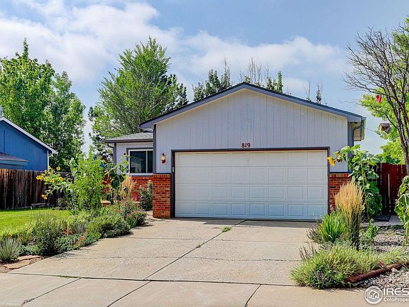 3rd image of 819 Woodland Way