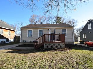 422 10th St NW, Rochester, MN 55901