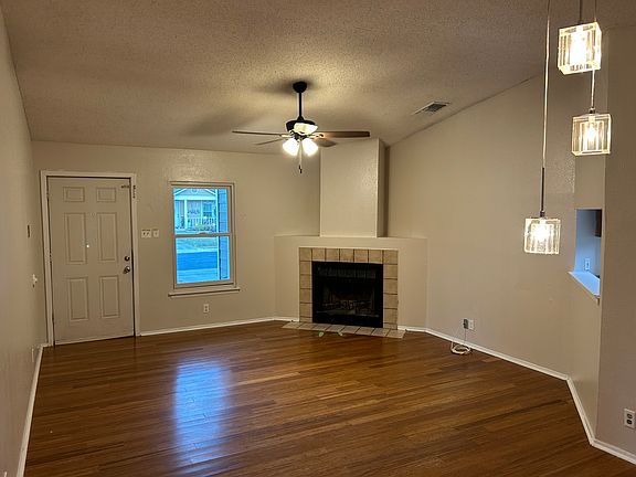 3rd image of 6720 Hickory Springs Dr