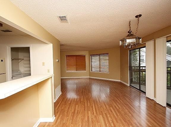 3rd image of 55 Bay Dr APT 5204