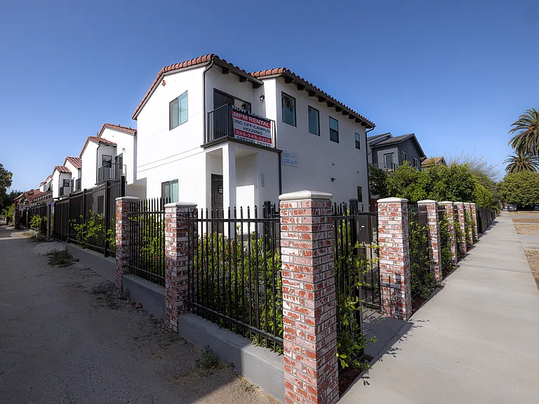 1131 Browning Blvd — Photo 1