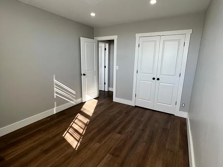 211 Paterson Ave #5 — Photo 7