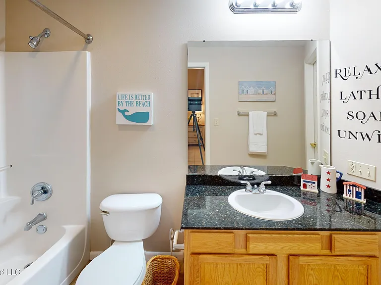 2230 Beach Dr #301 — Photo 20