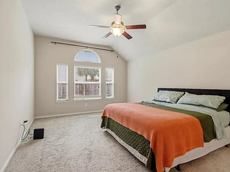 24142 Auburn Woods Ct — Photo 19