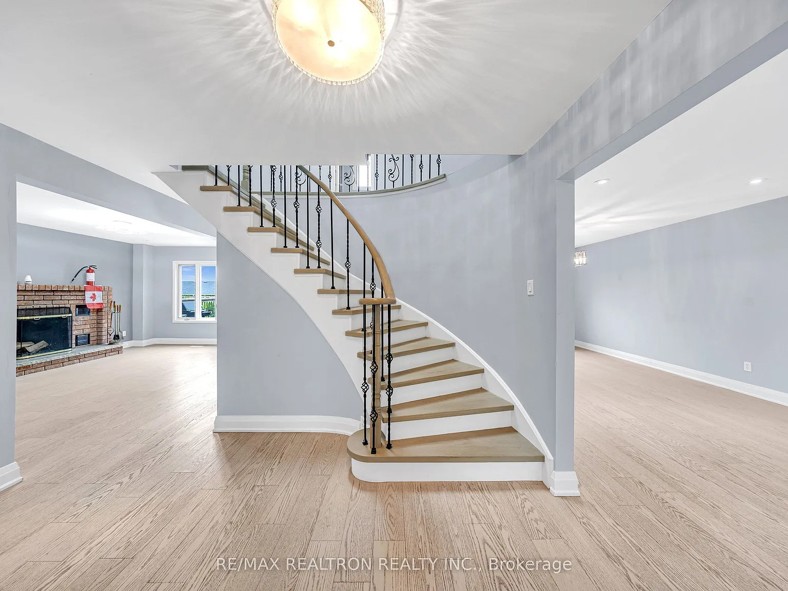 4 bed, $3,000 — Photo 2