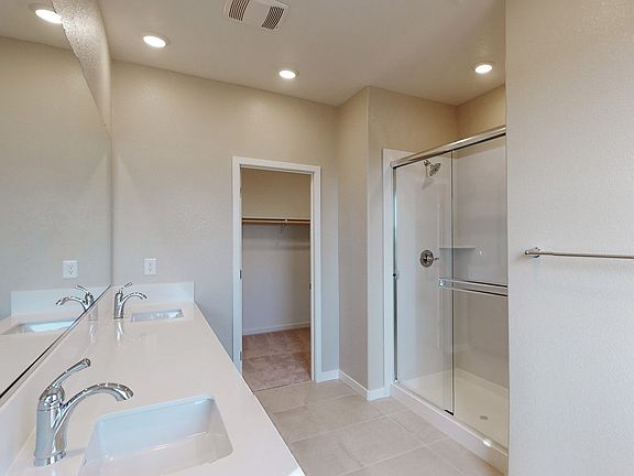 Radiance Homesite 98 Primary Bathroom