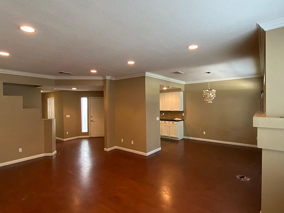 3rd image of 5201 S Torrey Pines Dr Unit 1169