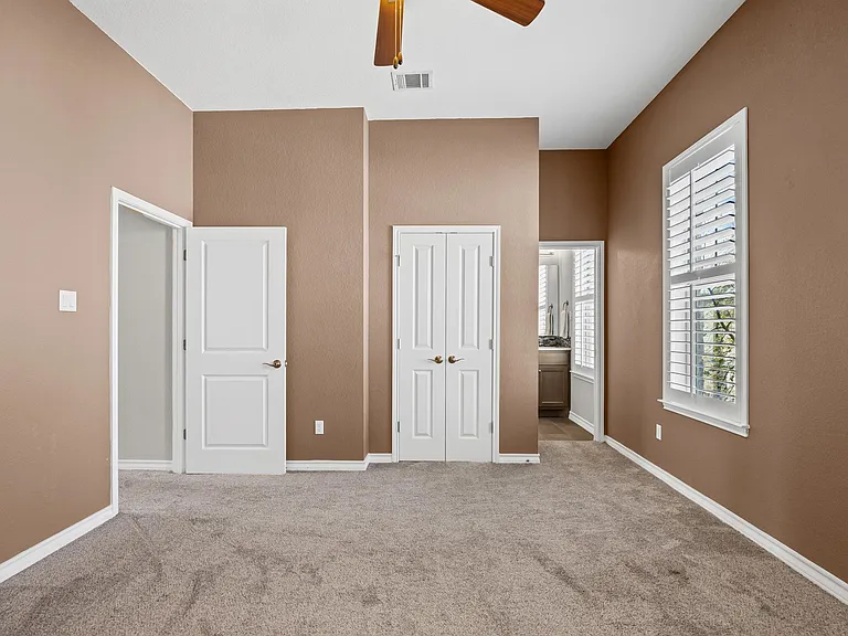 1112 Highknoll Ln #B — Photo 24