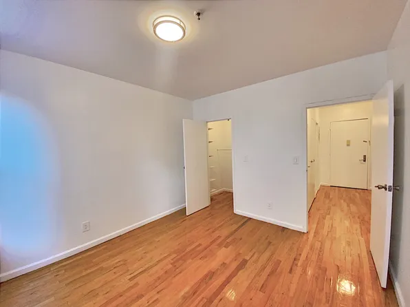 1509 Lexington Avenue image 20 of 23