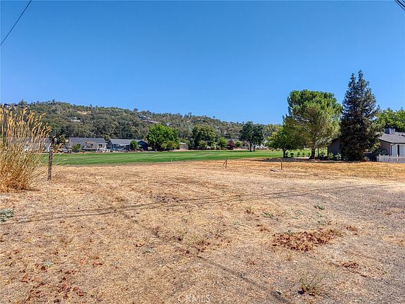 3rd image of 18860 Deer Hollow Rd #38