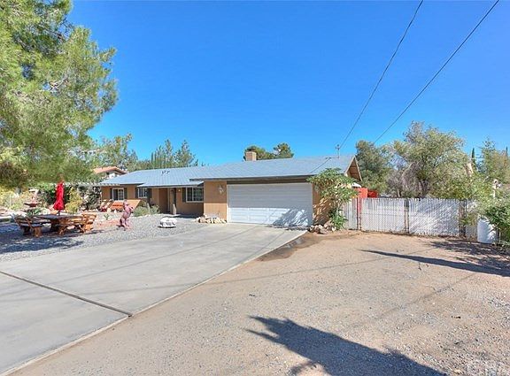 4th image of 8883 Camphor Ave