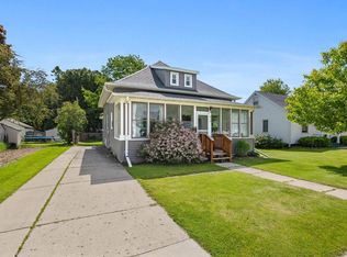 814 1st St, Kewaunee, WI 54216