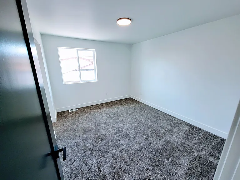 2251 E Lincoln Ln — Photo 36
