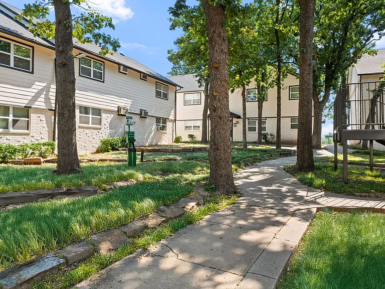 Castle Tower Apartments | Renovated Homes in Northwest Oklahoma City — Photo 7