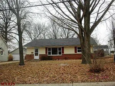 611 Penn St photo 1