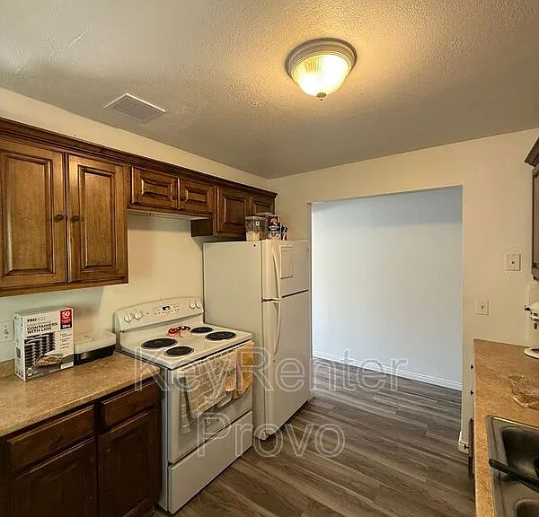 149 N 1100 W — Photo 6