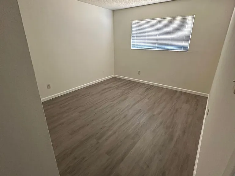 412 San Marco St — Photo 11