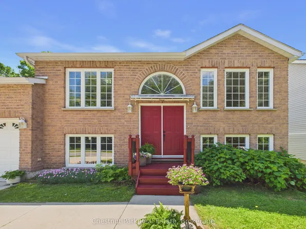 525 Lorne St, Gravenhurst, ON P1P 1N1